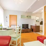 1 Bedroom Amazing In 아파트