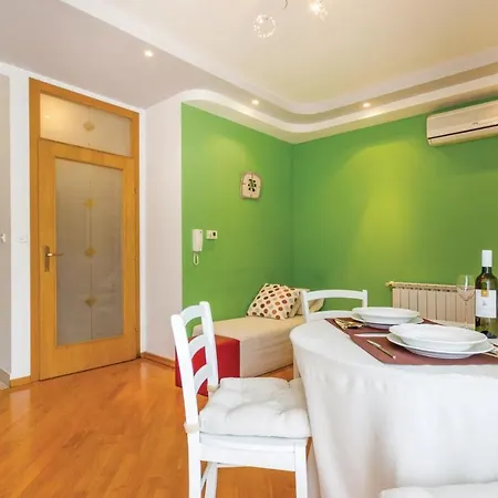 Apartman 1 Bedroom Amazing In *