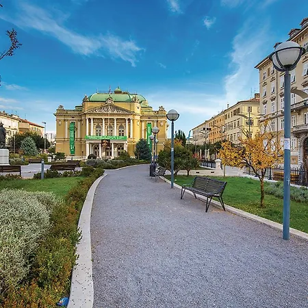 1 Bedroom Amazing Apartment In Rijeka *