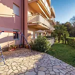 1 Bedroom Amazing In *