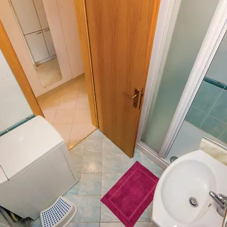 1 Bedroom Amazing In 里耶卡