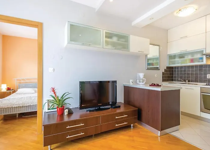 Διαμέρισμα 1 Bedroom Amazing In *