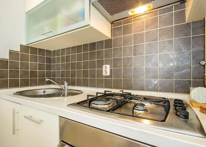 1 Bedroom Amazing In *
